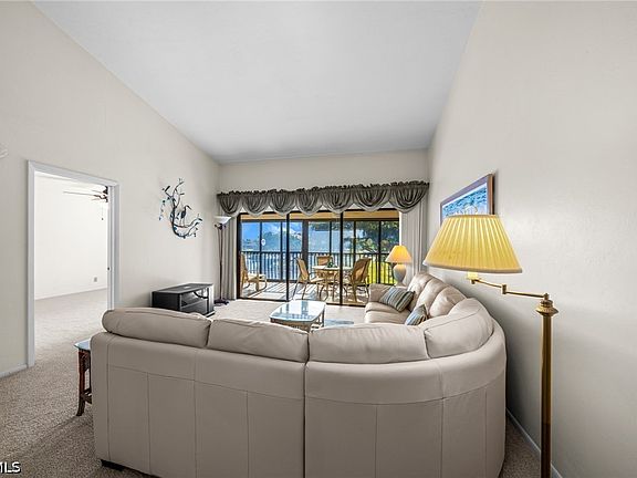 5th image of 15448 Admiralty Cir APT 8