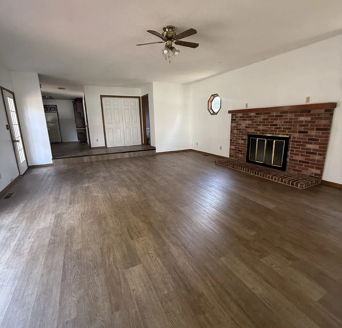 3 bed, 1.5 bath, 1452 sqft, $1,650 — Photo 3