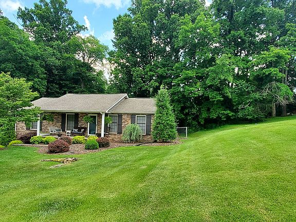 3rd image of 14338 Heather Dr