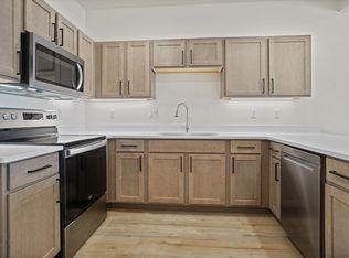 116 Eiche Dr #4, Slinger, WI 53086