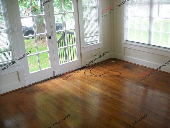 2nd image of 1767 SW Snively Ave #1