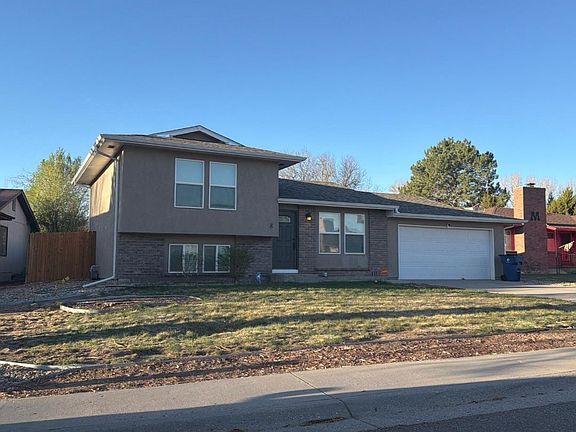 2nd image of 8 Sovereign Cir