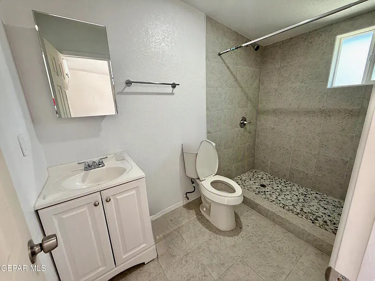 1709 N Stevens St — Photo 20