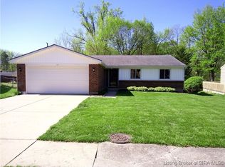 319 Mary Dr, New Albany, IN 47150