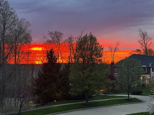 7598 Harley Hills Dr, North Royalton, OH 44133