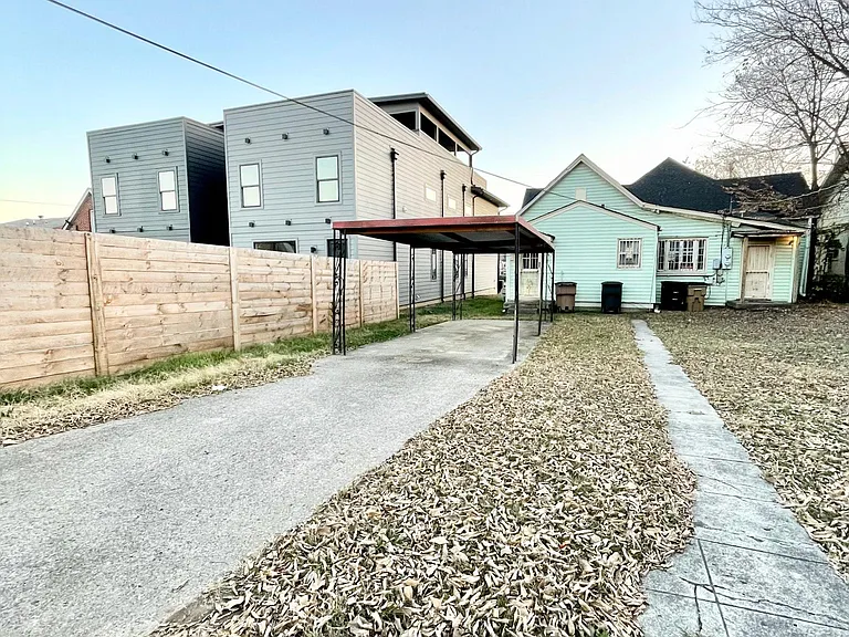 2018 Clifton Ave #A — Photo 13