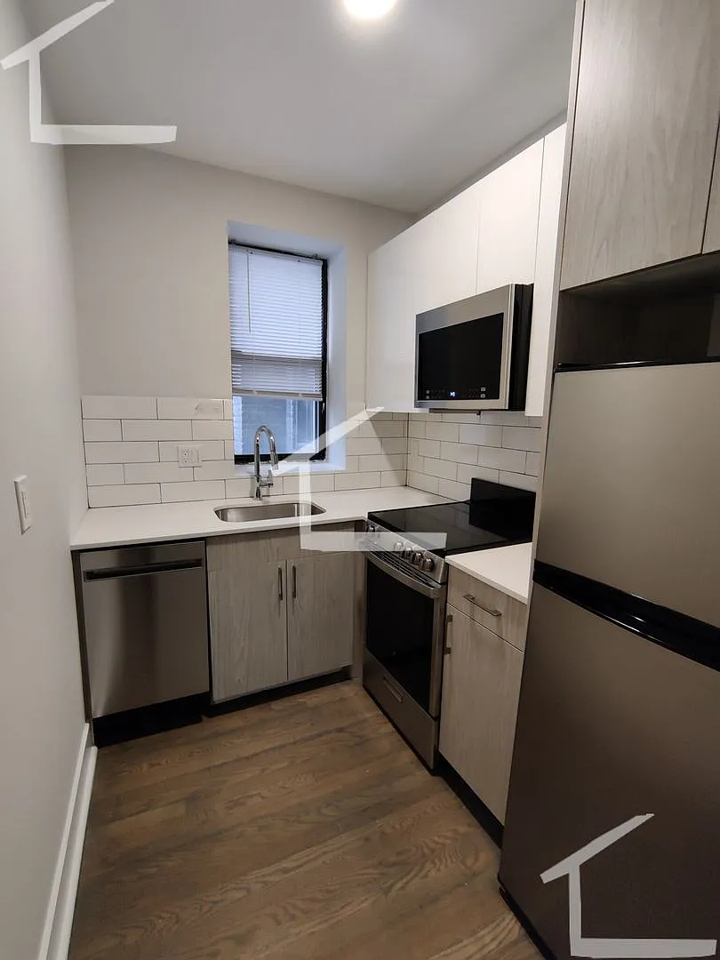 2 Bed in Fenway - 10 Mins to Lansdowne — Photo 1