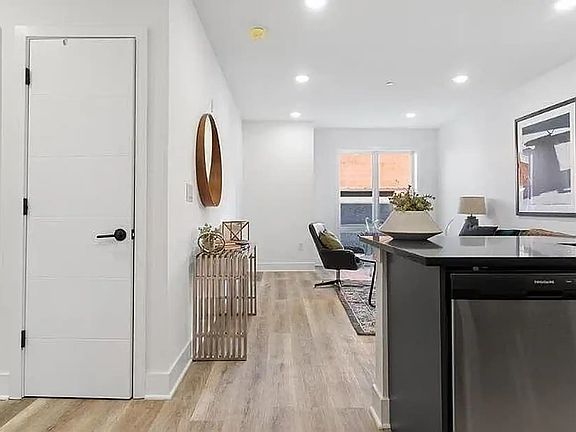 4th image of 1656-58 N 4th St #105