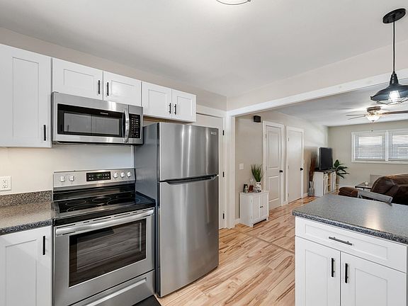 3rd image of 7E Blair Road