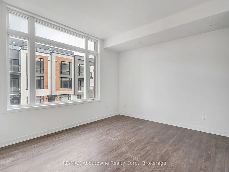 2 Steckley House Ln #Townhouse 923 — Photo 6