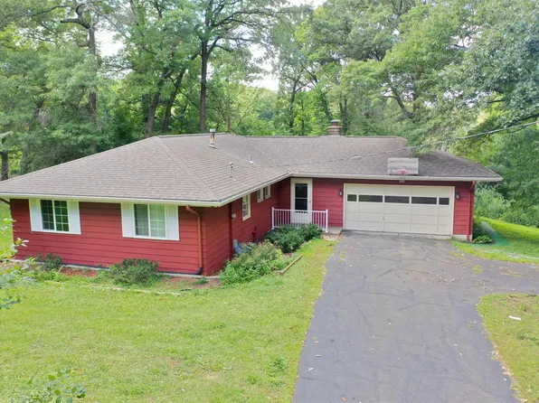 2011 Edgewood Ct SW, Rochester, MN 55902