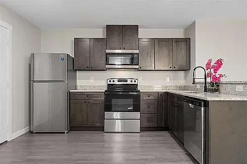 3 bed, 1217 sqft, $1,750 — Photo 4