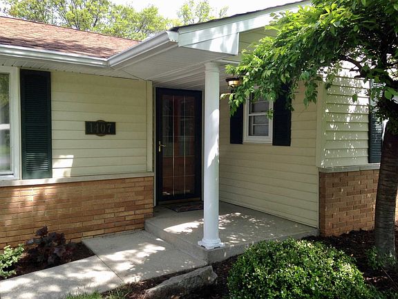 2nd image of 1407 Pinehurst Dr
