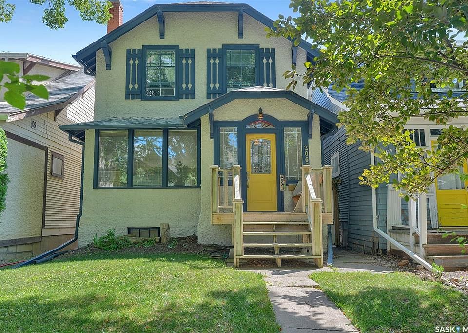 1st image of 2067 Montague STREET