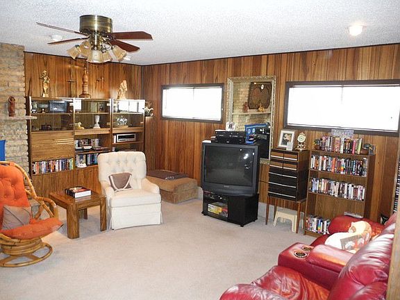 3rd image of 3922 SE 14th Pl