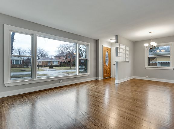 3rd image of 7017 W Birchwood Ave