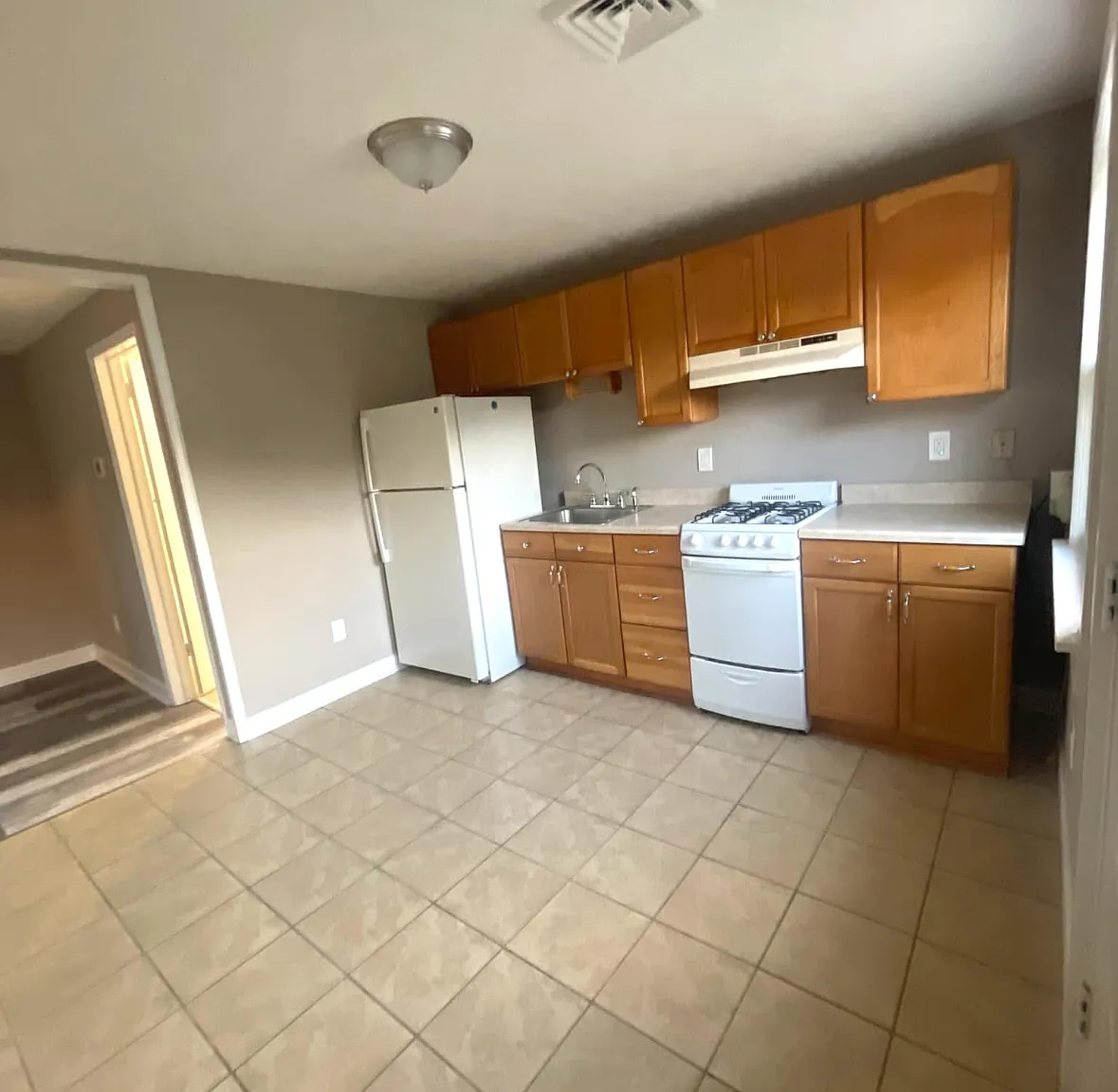1 bed, 600 sqft, $1,550 — Photo 3