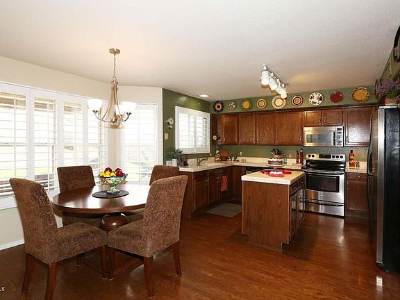 3rd image of 3720 E Morrow Dr