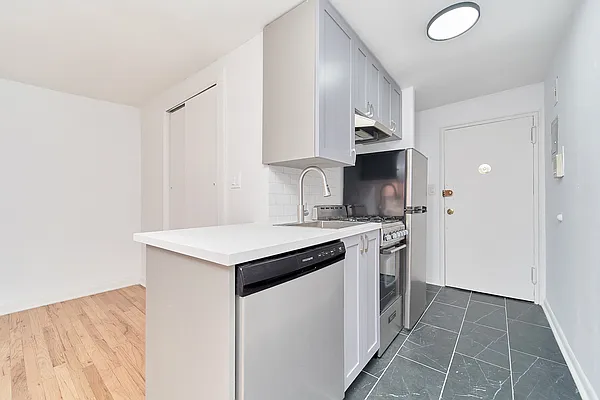 Rented by Living New York | media 3