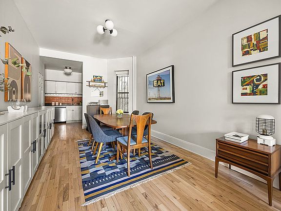 4th image of 679 Vanderbilt Ave APT 2R