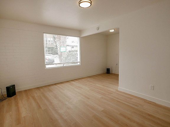 2nd image of 5032 W Point Loma Blvd