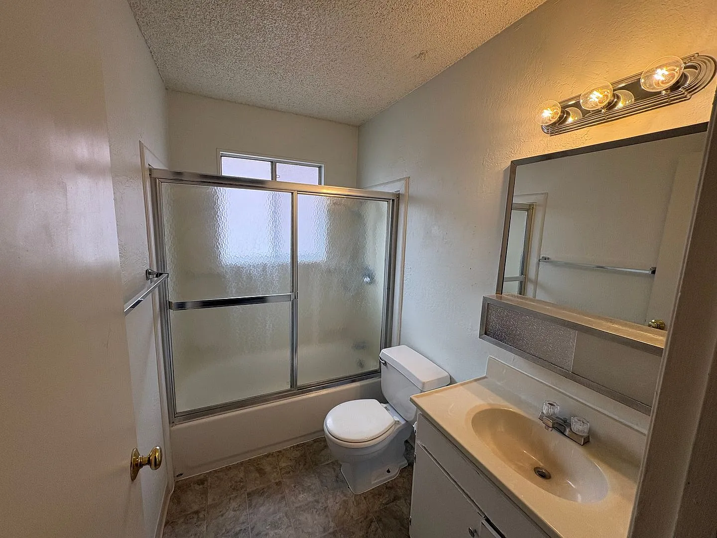 Webster, 405 — Photo 4