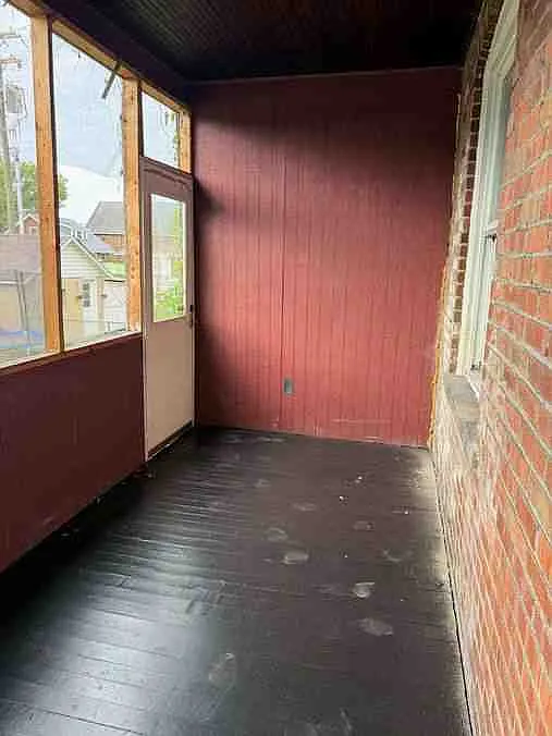 4 bed, 1600 sqft, $2,100 — Photo 2