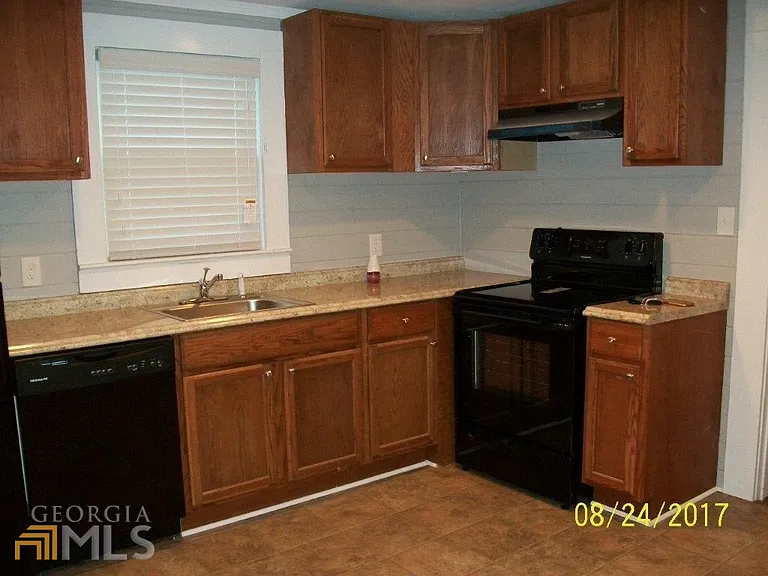 204 Georgia Ave #B — Photo 15