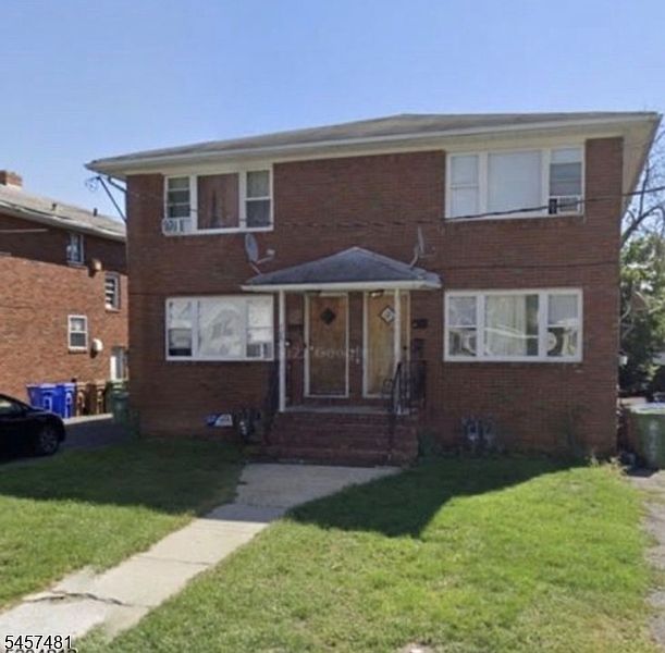 2nd image of 926 Essex Ave Floor 1