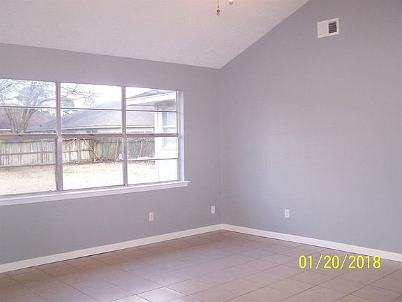 4th image of 16827 Gleneagle Dr N