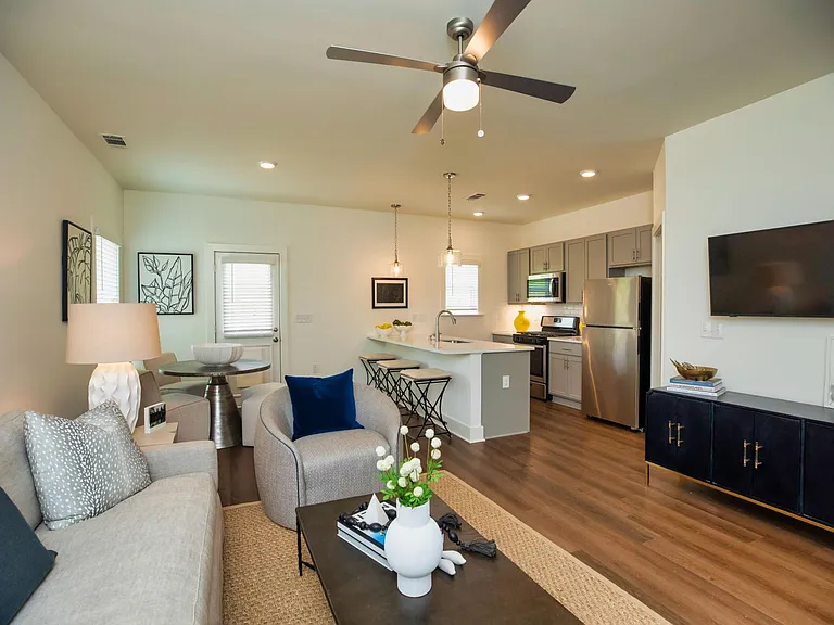 4260 Brevard Blvd — Photo 15