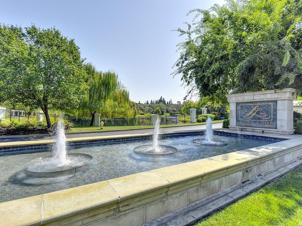 2nd image of 9065 Vista De Lago Ct