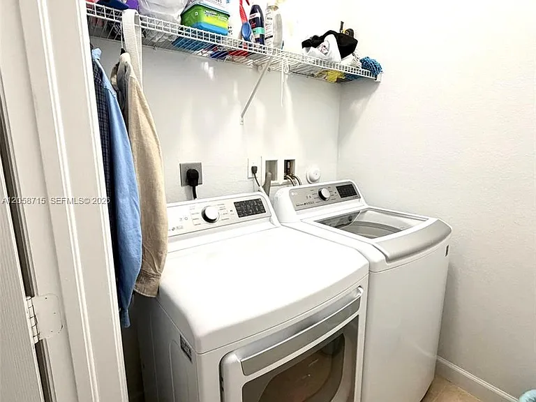 10780 NW 74th Ln #10780 — Photo 9