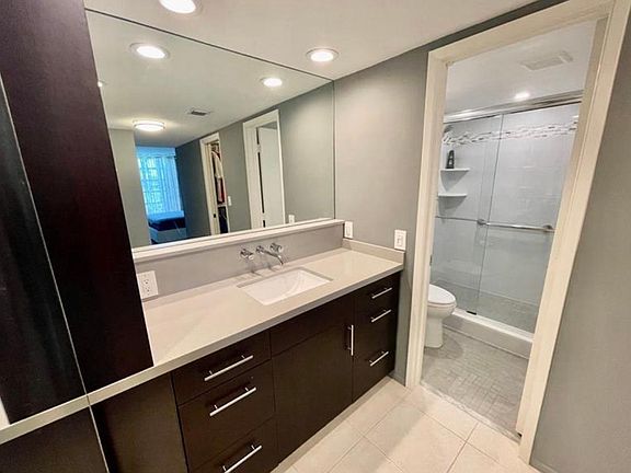 4th image of 802 Cypress Blvd APT 105