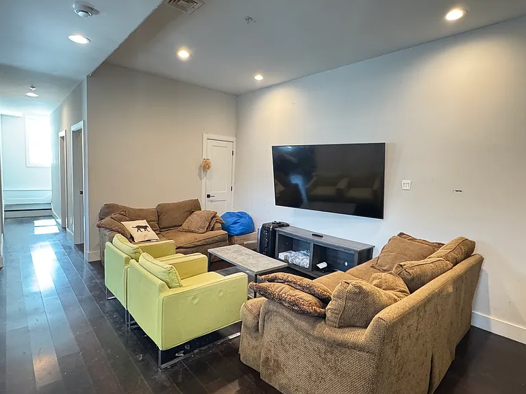1 Cedar St #1 — Photo 22