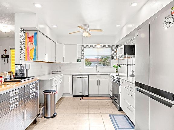 4th image of 10760 Wilderness Ct
