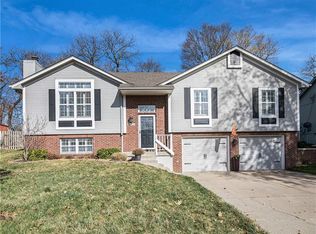 2016 SW 1st St, Lees Summit, MO 64081