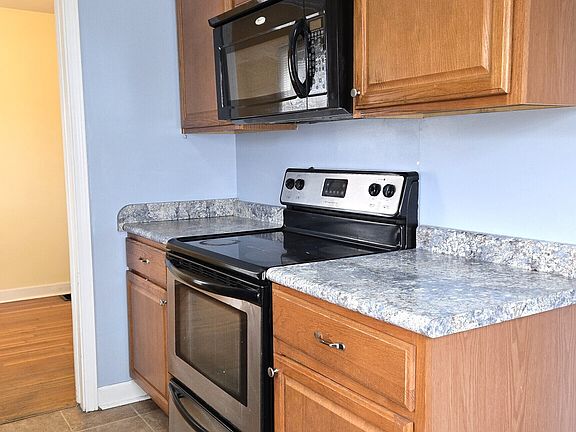 4th image of 3401 S New Jersey St