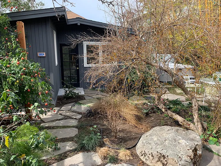2932A Harper St — Photo 2