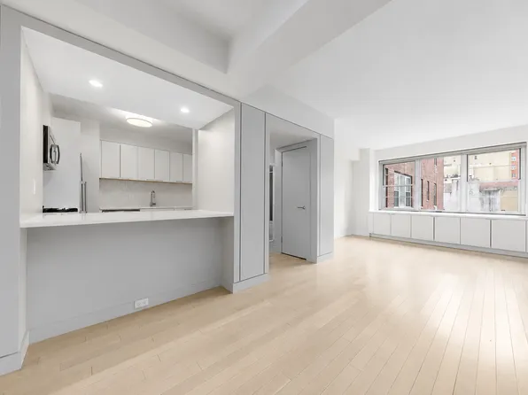 245 East 80th Street image 1 of 15