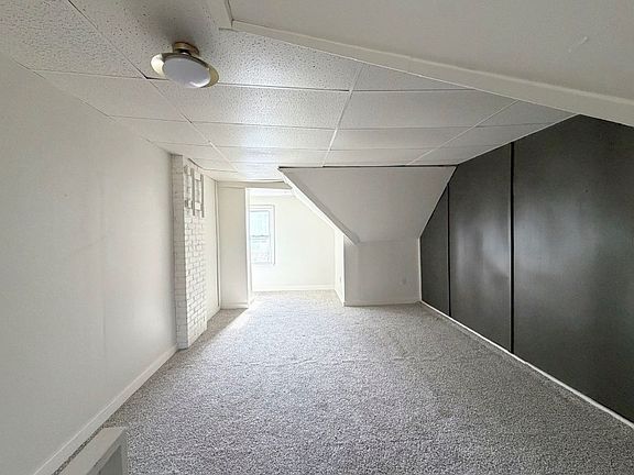 4th image of 4147 Bell St