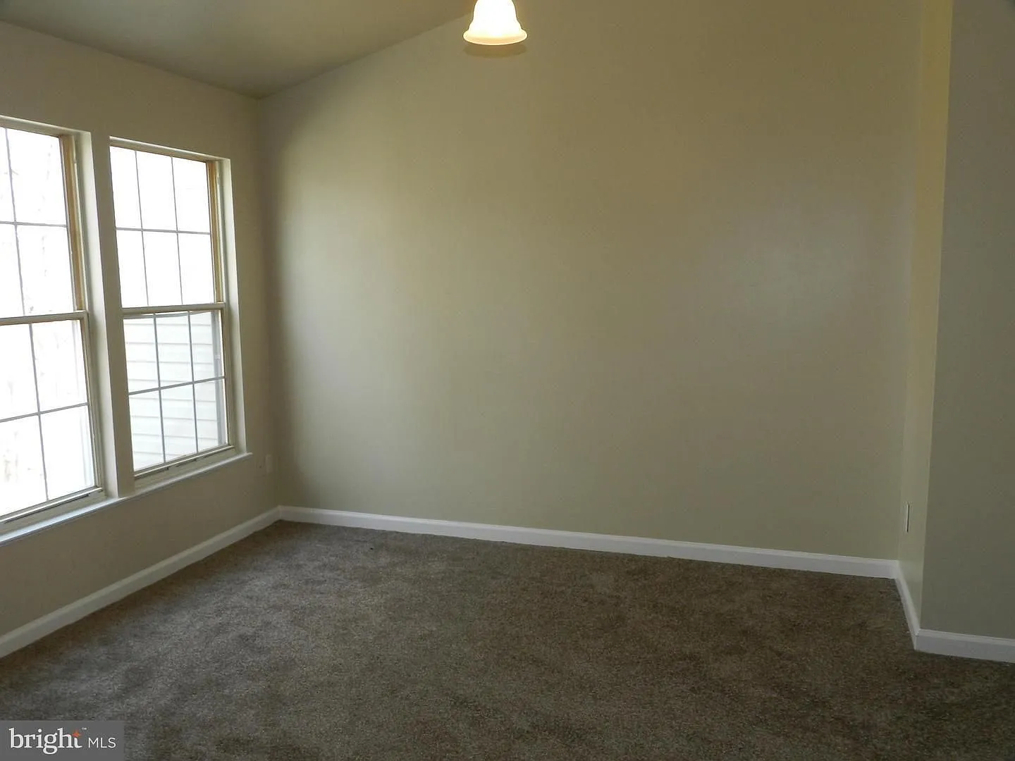 12800 Silvia Loop — Photo 2