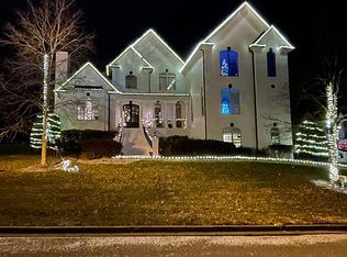 1072 Dorset Dr, Hendersonville, TN 37075