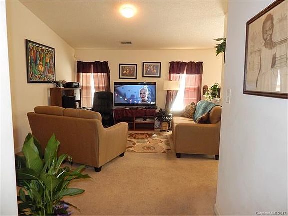 5th image of 1611 Clooney Ln