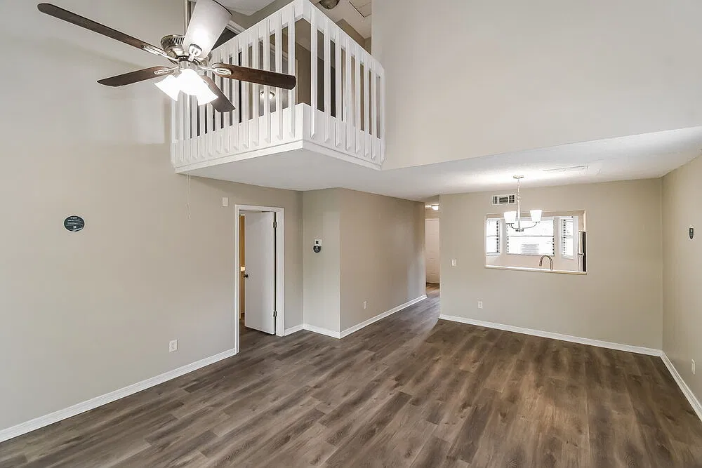 3 bed, 2.5 bath, 1867 sqft, $2,245 — Photo 4