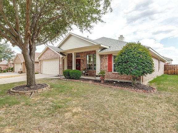2nd image of 1233 Miller Ln