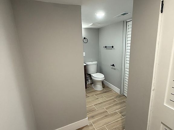 5th image of 2320 W 47th Ave APT 2