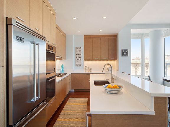 3rd image of 230 W 78th St APT 16A