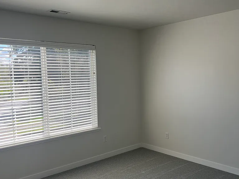 1360 Griggs St — Photo 34