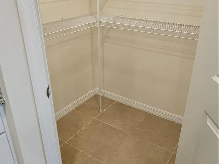 2836 Greenleaf Ter — Photo 15